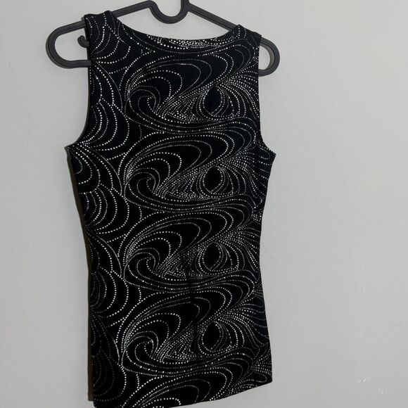 Y2K V-neck Black and silver sparkly sleeveless top by Express. - Picture 7 of 7